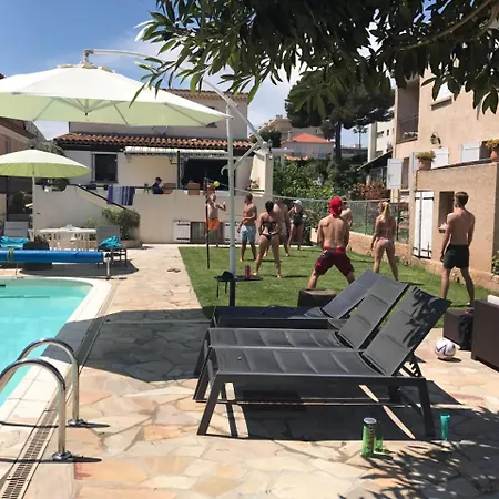 Debbie's Crew House Vandrerhjem Antibes