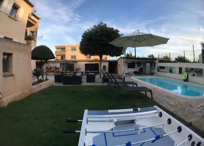 Debbie's Crew House Albergue Antibes