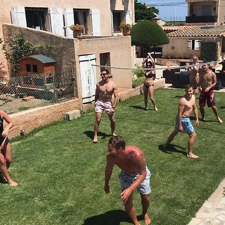 Debbie's Crew House *