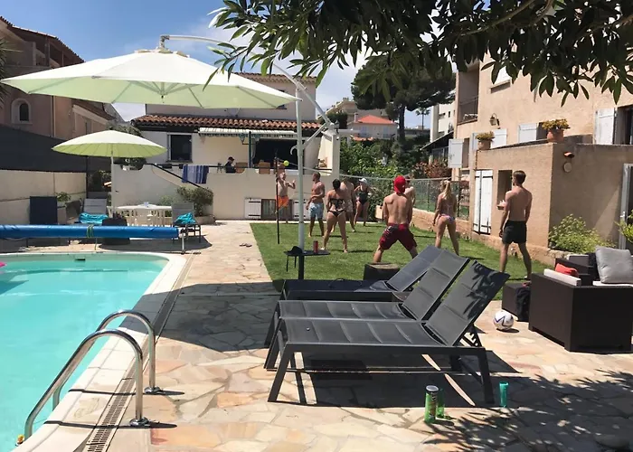 Debbie's Crew House Vandrerhjem Antibes