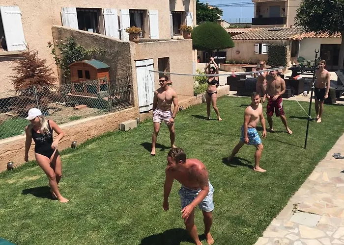 Debbie's Crew House *